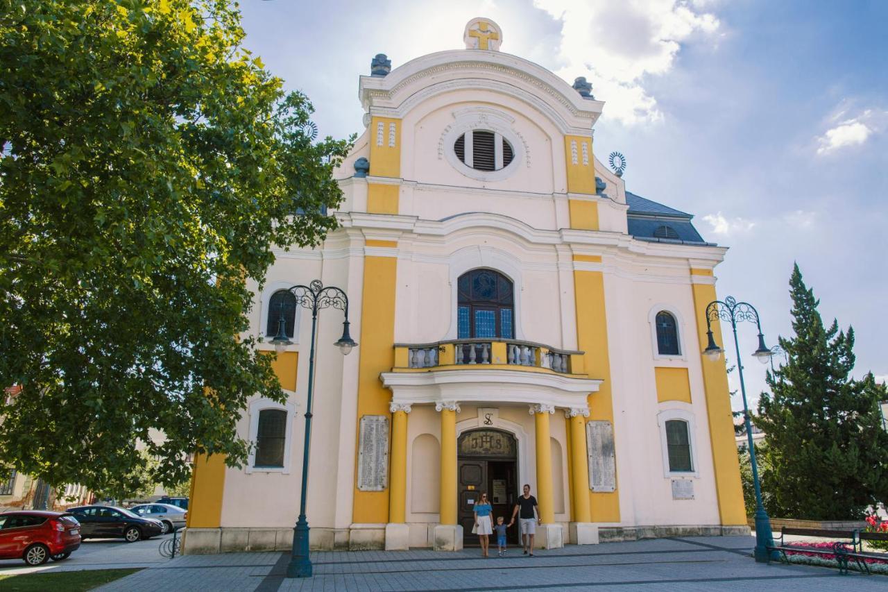Cherry Apartmanház Sárvár Exteriér fotografie
