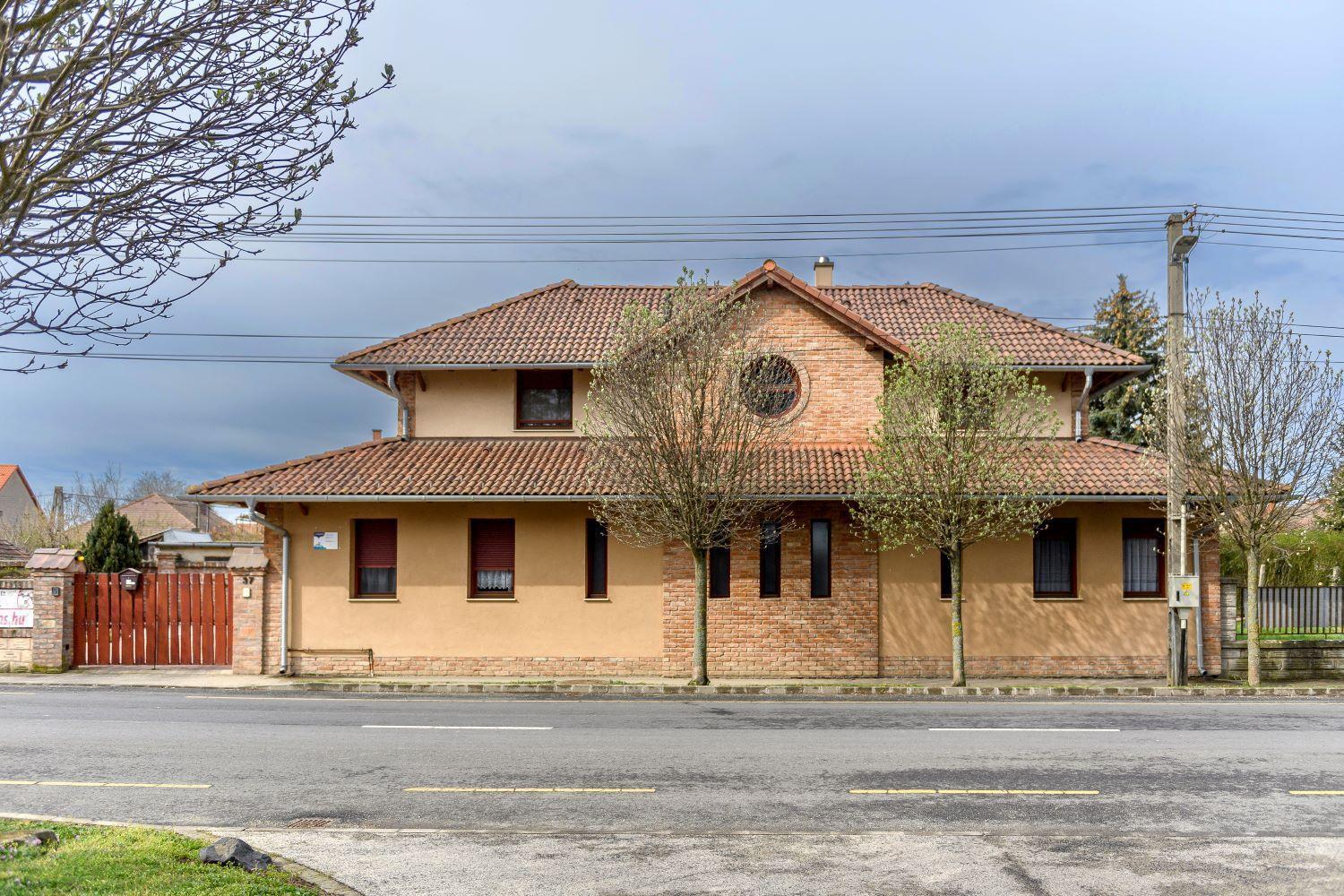 Cherry Apartmanház Sárvár Exteriér fotografie