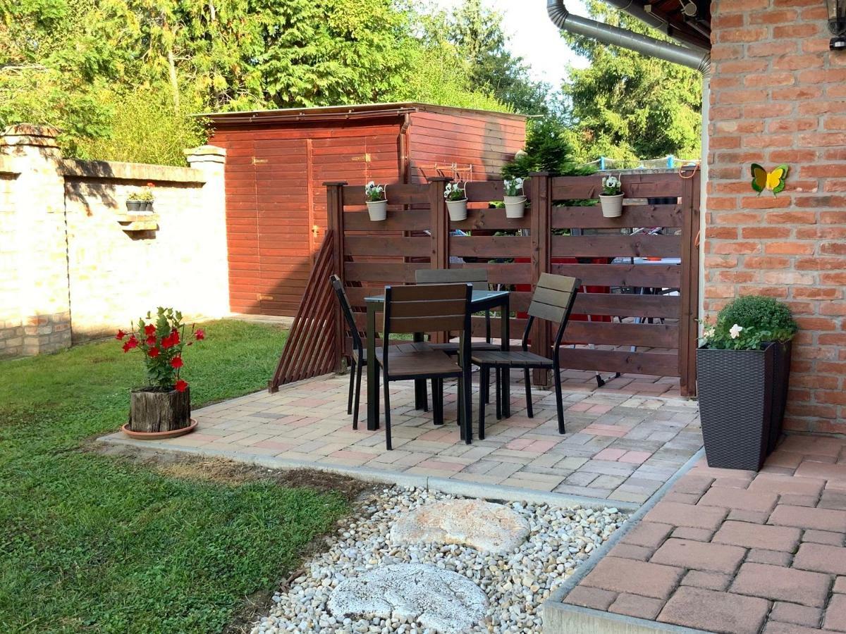 Cherry Apartmanház Sárvár Exteriér fotografie
